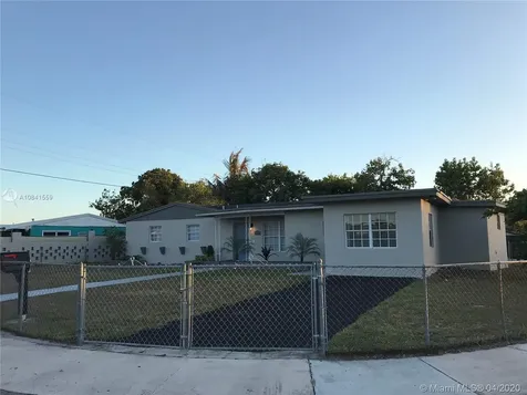17240 NW 43rd Avenue Miami Gardens FL 33055