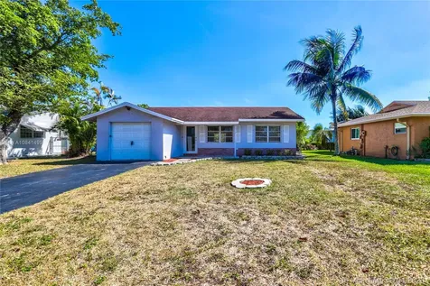 9212 NW 83rd Street Tamarac FL 33321