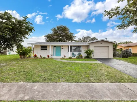 642 S Crescent Drive Hollywood FL 33021