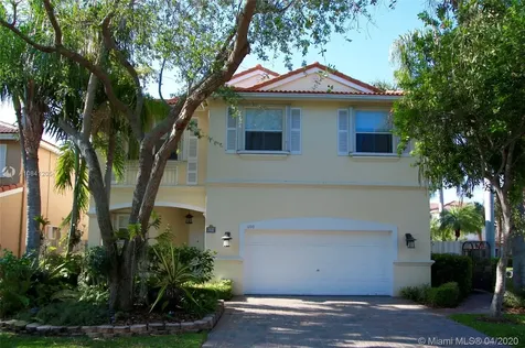 1090 Corkwood Street Hollywood FL 33019