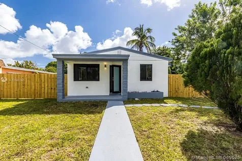 15671 NE 15th Avenue North Miami Beach FL 33162