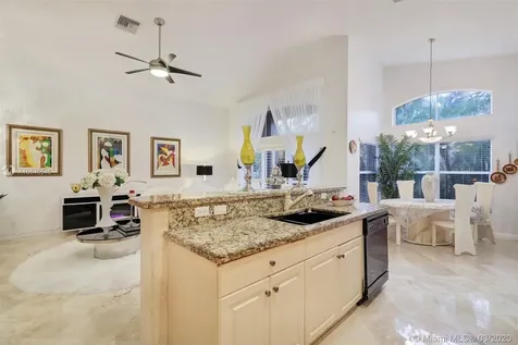 1512 SW 191 Terrace Pembroke Pines FL 33029