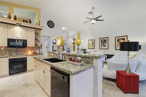 1512 SW 191 Terrace Pembroke Pines FL 33029