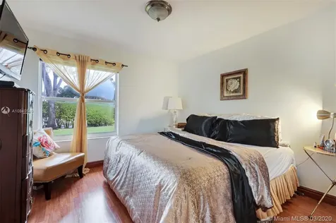 1512 SW 191 Terrace Pembroke Pines FL 33029