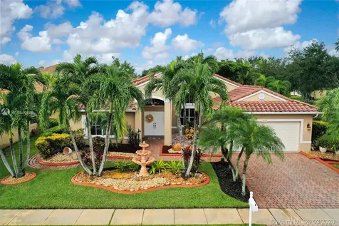 1512 SW 191 Terrace Pembroke Pines FL 33029