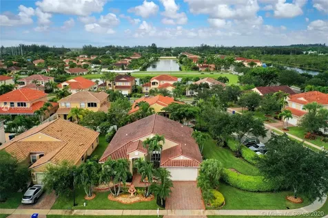 1512 SW 191 Terrace Pembroke Pines FL 33029