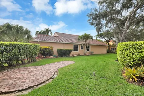 1512 SW 191 Terrace Pembroke Pines FL 33029