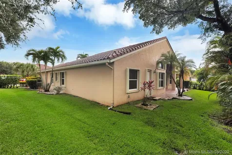 1512 SW 191 Terrace Pembroke Pines FL 33029