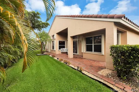 1512 SW 191 Terrace Pembroke Pines FL 33029