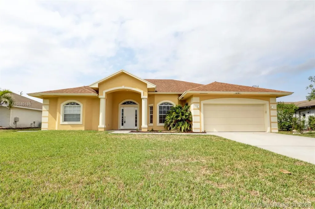 1041 SW Alcantarra Boulevard Port St. Lucie FL 34953