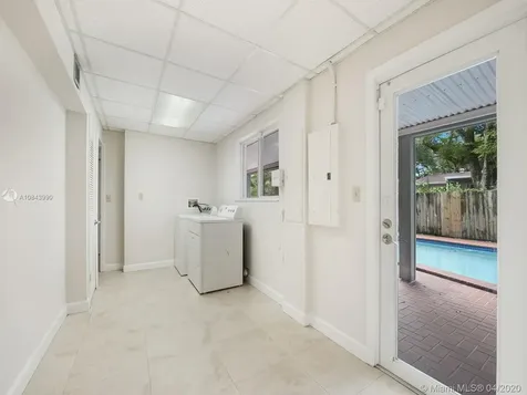 6250 SW 48th Street Miami FL 33155
