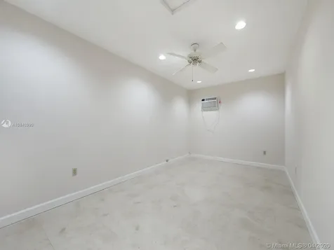6250 SW 48th Street Miami FL 33155