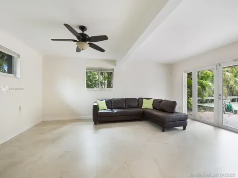 6250 SW 48th Street Miami FL 33155