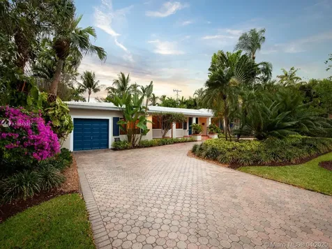 545 Alminar Avenue Coral Gables FL 33146