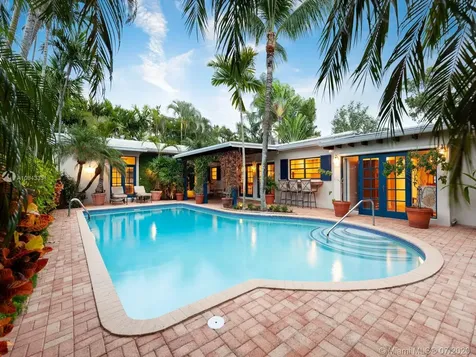 545 Alminar Avenue Coral Gables FL 33146