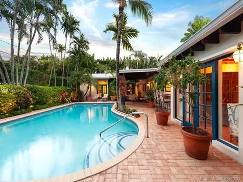 545 Alminar Avenue Coral Gables FL 33146