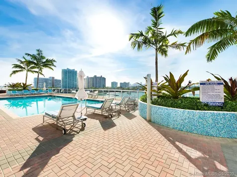 1800 Sunset Harbour Drive Miami Beach FL 33139