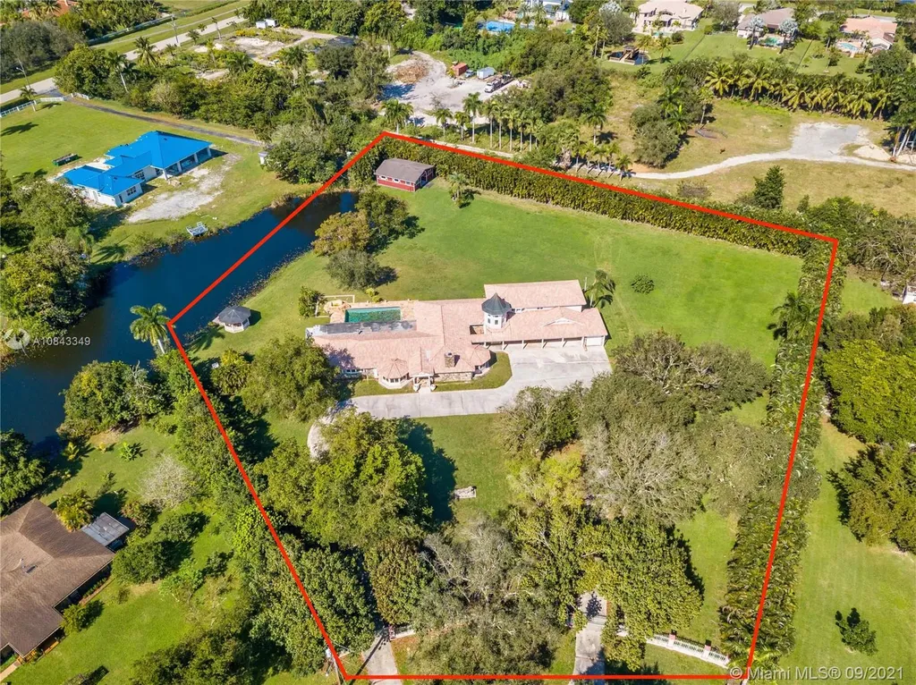11050 SW 25th Street Davie FL 33324