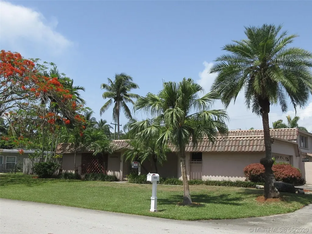 18460 SW 83rd Court Cutler Bay FL 33157