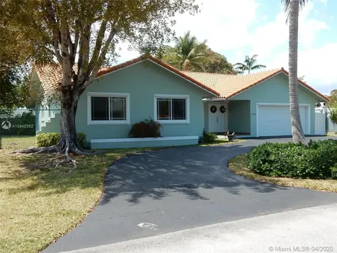 18458 SW 84th Court Cutler Bay FL 33157