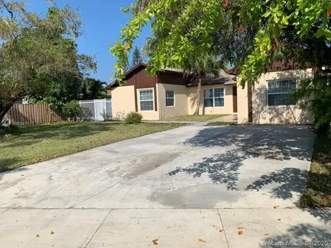 15621 SW 142nd Court Miami FL 33177