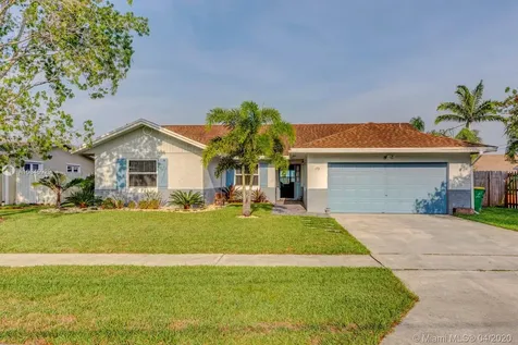 172 SW 126th Avenue Plantation FL 33325