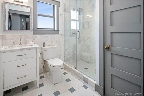 427 SW 18th Road Miami FL 33129