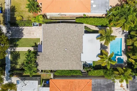427 SW 18th Road Miami FL 33129