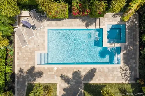 427 SW 18th Road Miami FL 33129