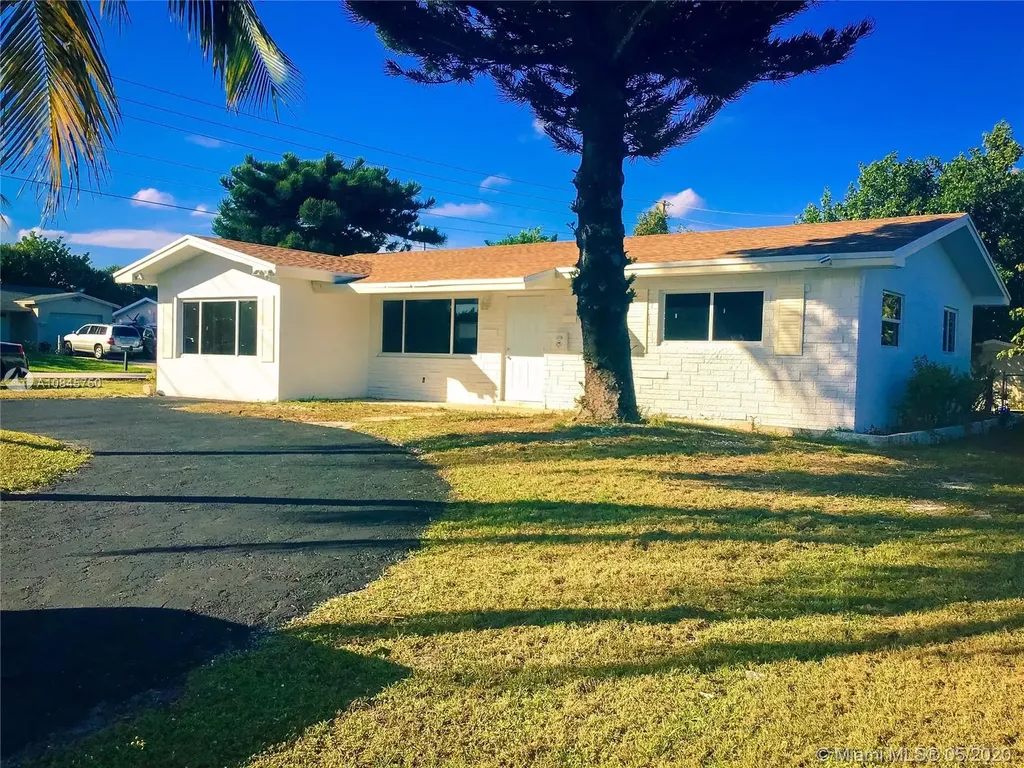 465 SW 3rd Avenue Boynton Beach FL 33435