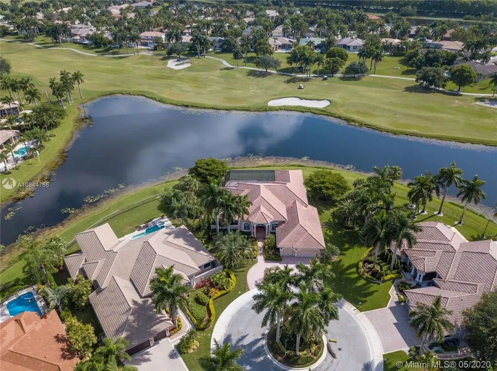 2530 Poinciana Drive Weston FL 33327