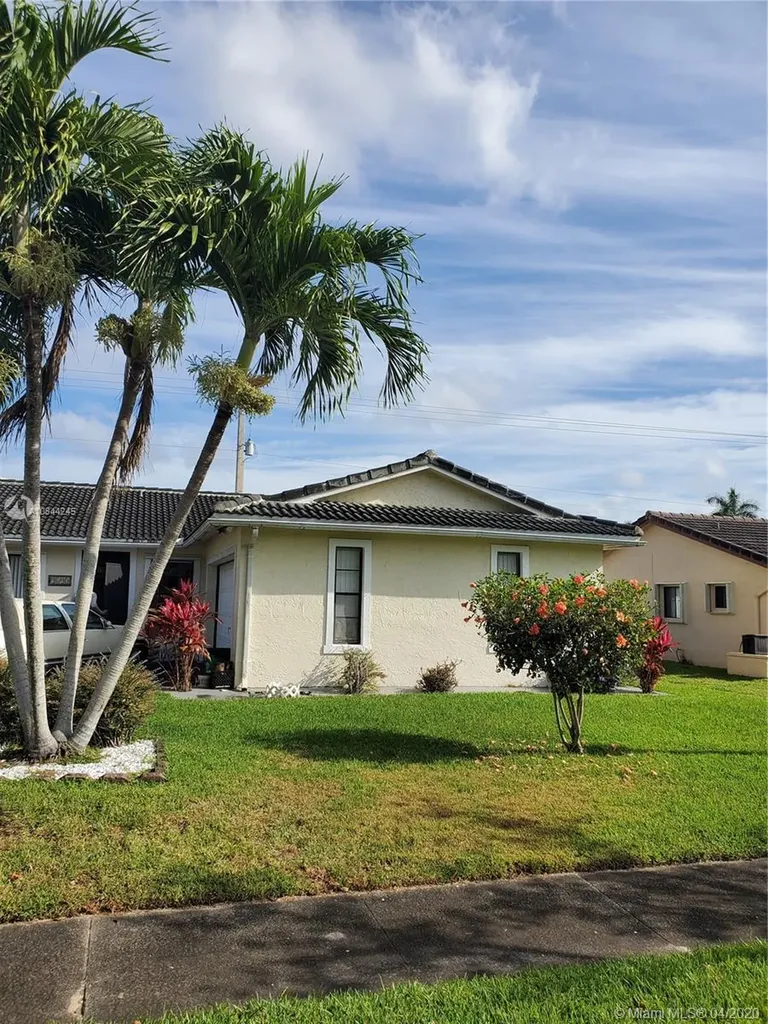 9693 NW 28th Place Coral Springs FL 33065