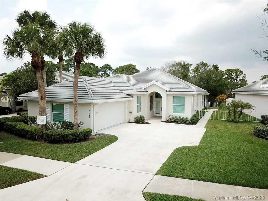 4921 SE Heartleaf Terrace Hobe Sound FL 33455