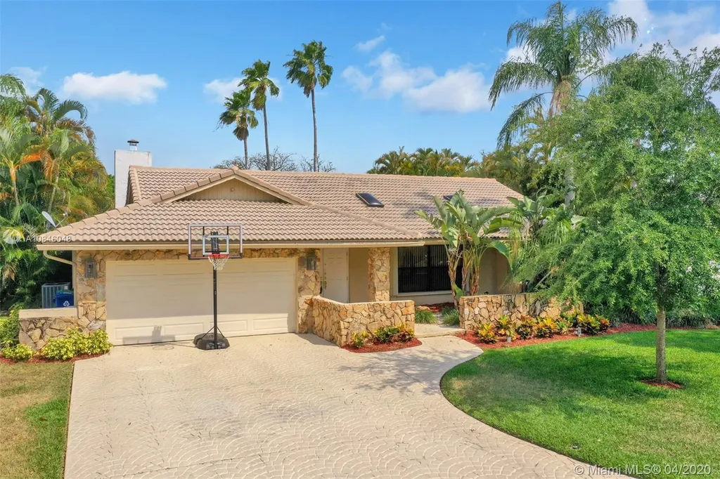 353 NW 107th Avenue Coral Springs FL 33071