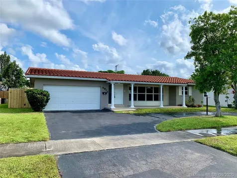 4916 Lincoln Street Hollywood FL 33021