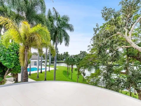 650 Casuarina Concourse Coral Gables FL 33143