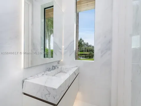 650 Casuarina Concourse Coral Gables FL 33143