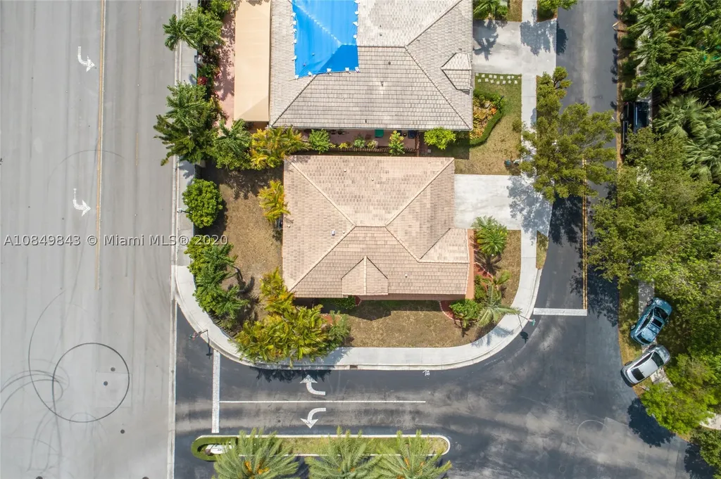 16426 SW 77th Terrace Miami FL 33193