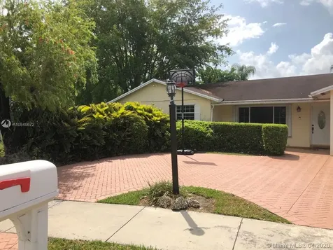 13800 SW 106th Street Miami FL 33186