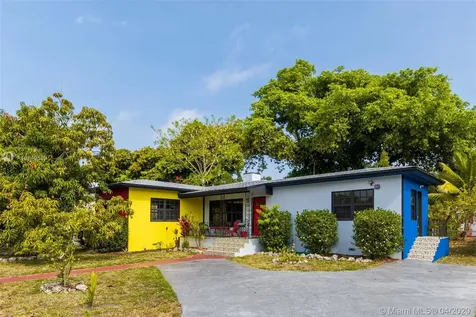 535 NE 129th Street North Miami FL 33161