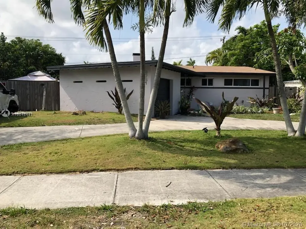 9751 Dominican Drive Cutler Bay FL 33189