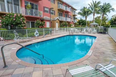 2725 NE 8th Avenue Wilton Manors FL 33334