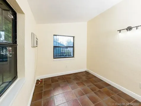 2025 NW 93rd Terrace Miami FL 33147
