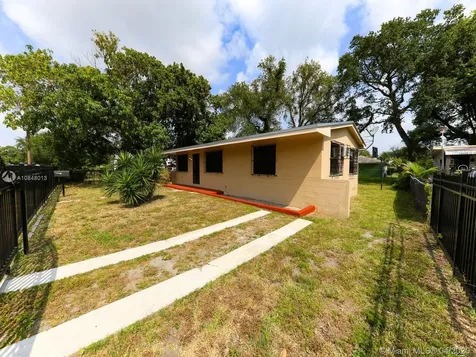 2025 NW 93rd Terrace Miami FL 33147