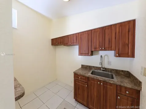 2025 NW 93rd Terrace Miami FL 33147