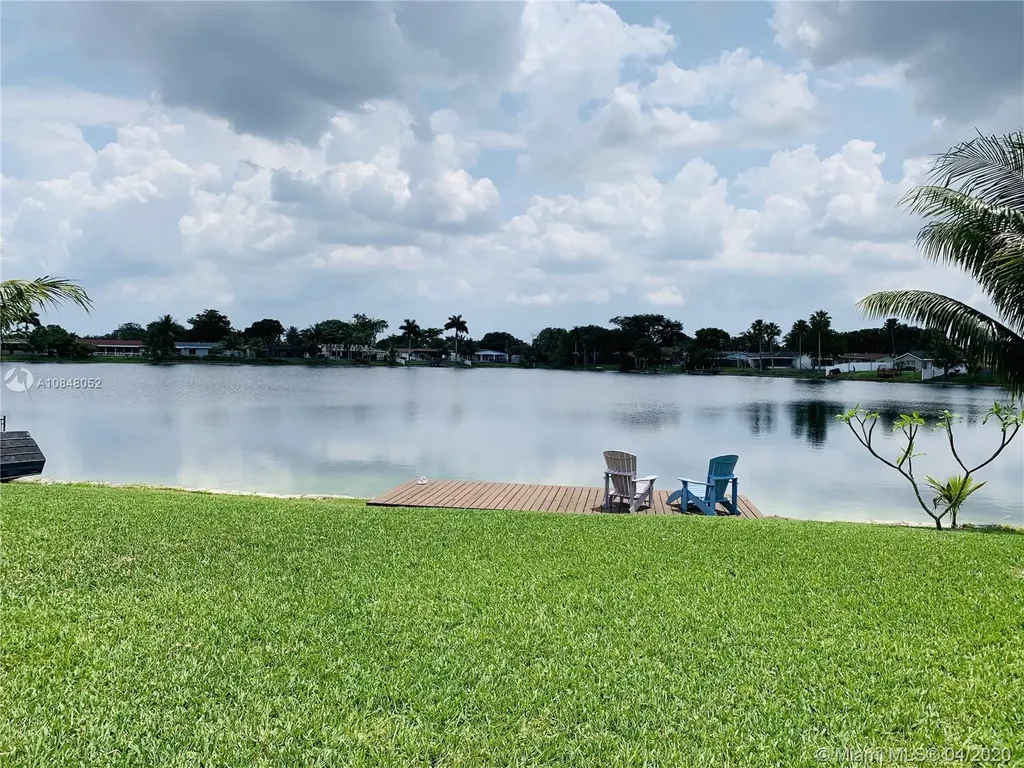 1131 NW 96th Terrace Pembroke Pines FL 33024