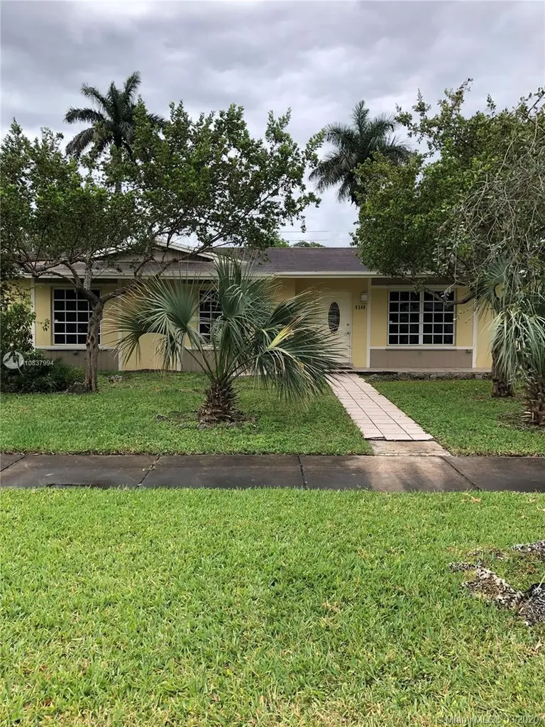 9360 SW 183rd Terrace Palmetto Bay FL 33157