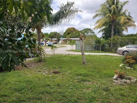 825 SW 6th Avenue Delray Beach FL 33444