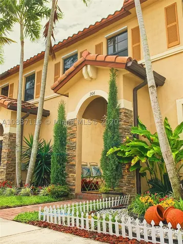 706 SE 32nd Avenue Homestead FL 33033
