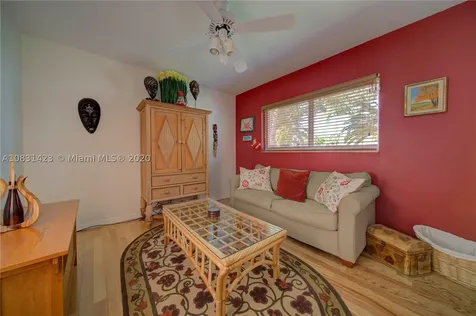 14825 SW 81st Avenue Palmetto Bay FL 33158